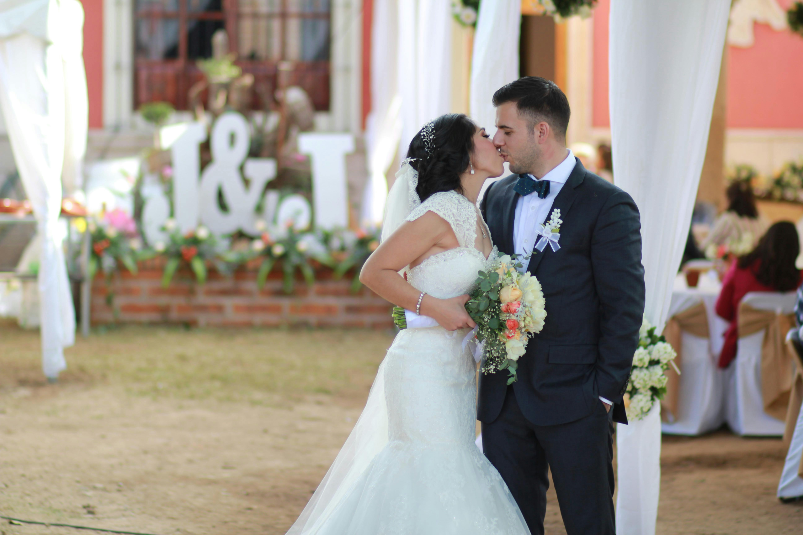 Las Vegas Wedding Officiant Packages
